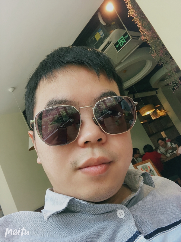 月台等路人的第一张照片--武平相亲网