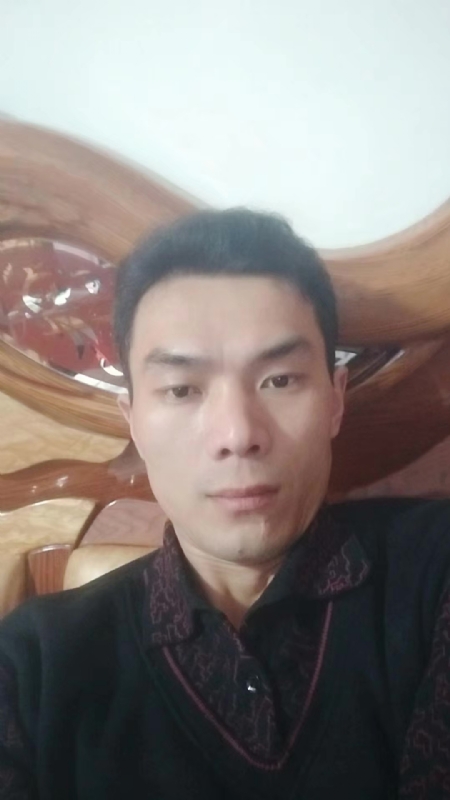 错把真心喂了狗的第四张照片--武平相亲网