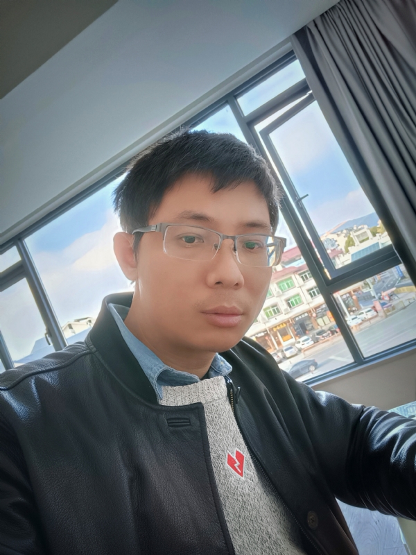 也许只是缺少一个拥抱的第二张照片--武平相亲网